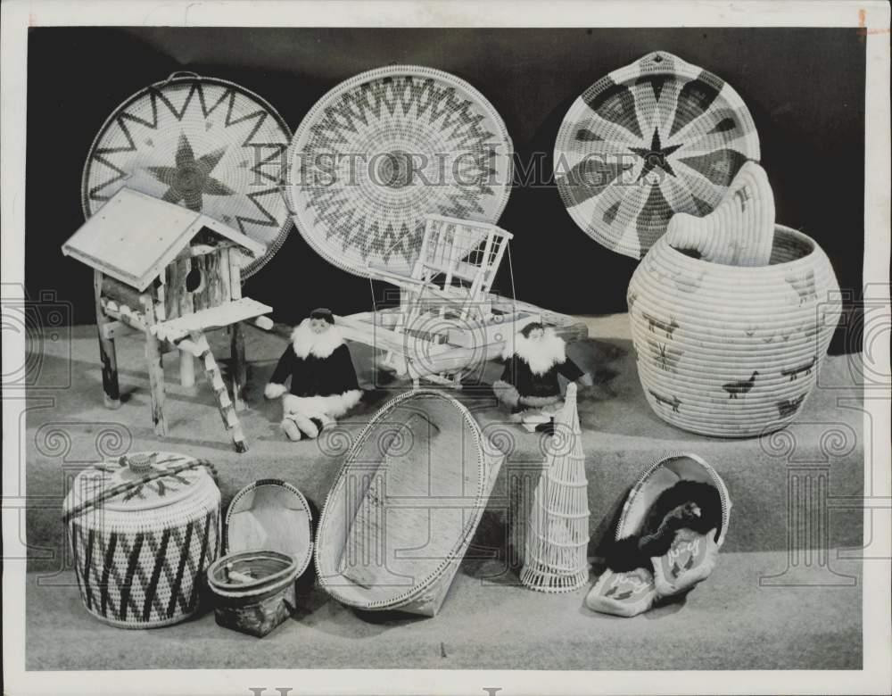 1952 Press Photo Souvenirs from Alaska - lra48859