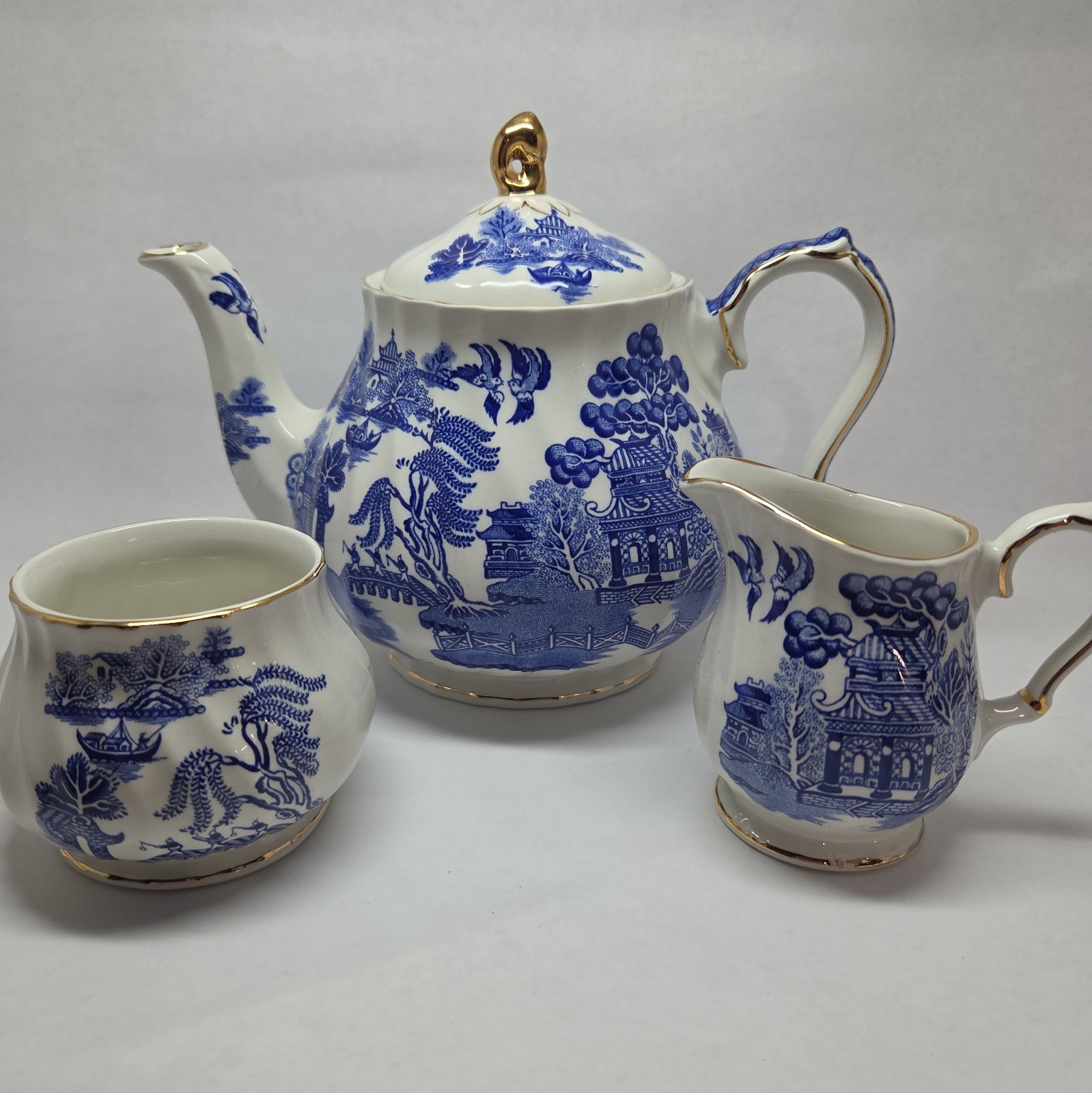 Sadler England Willow Tea Pot 3-Piece Set Cream Sugar Blue Gold Vintage Japan