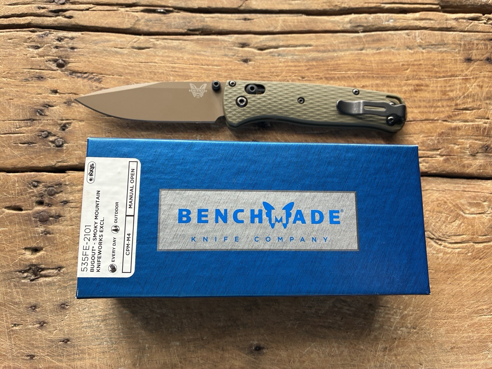 Benchmade Bugout M4 SMKW Desert Warrior FDE