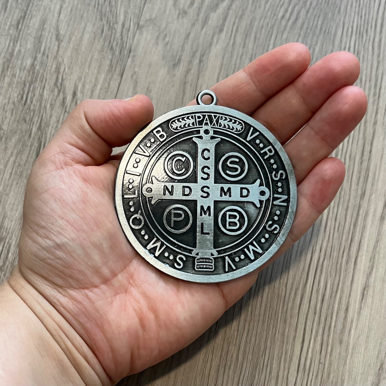Catholic St Benedict Large Medal Antique Silver Tone Medalla Medallón San Benito Catholic St Benedict Large Medal Antique Silver Tone Medalla Medallón San Benito