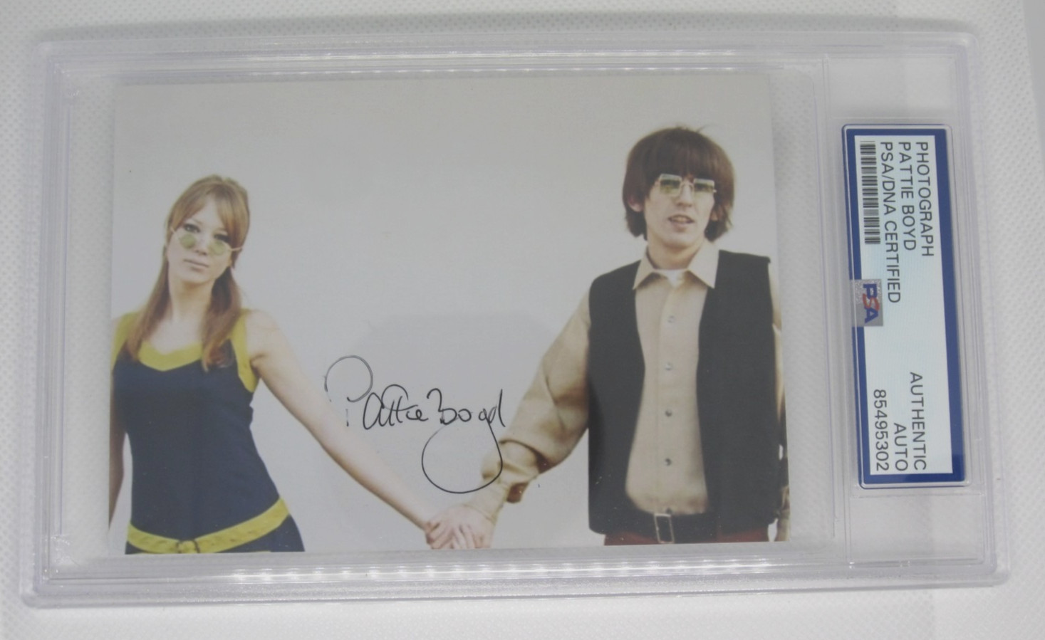 Pattie Boyd model signed autographed PSA DNA authentic 3x5 photo