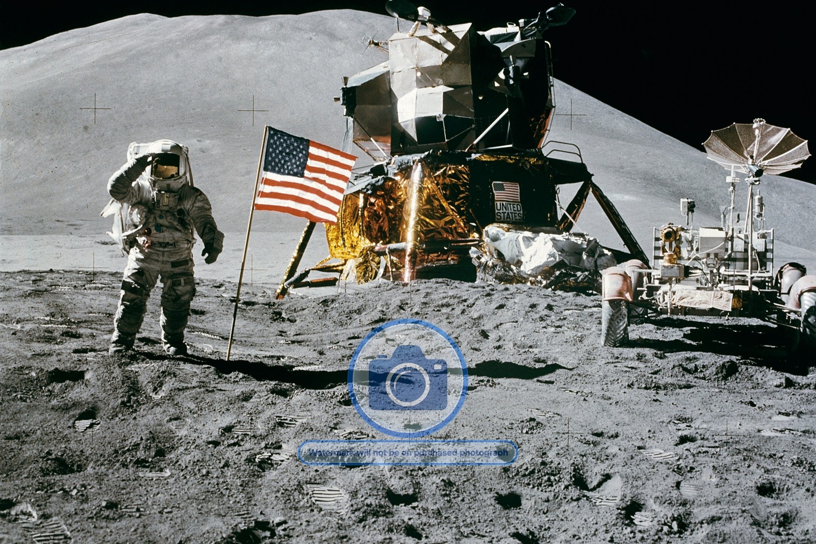 APOLLO 15 ASTRONAUT SALUTE UNITED STATES FLAG MOON 1971 4X6 PHOTO