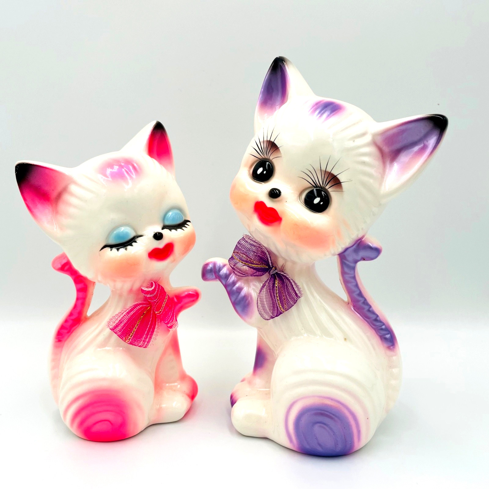 VTG 1950/60s Rare Pristine Pair of Porcelain Kitten Cats Taiwan Bows Kitsch MCM