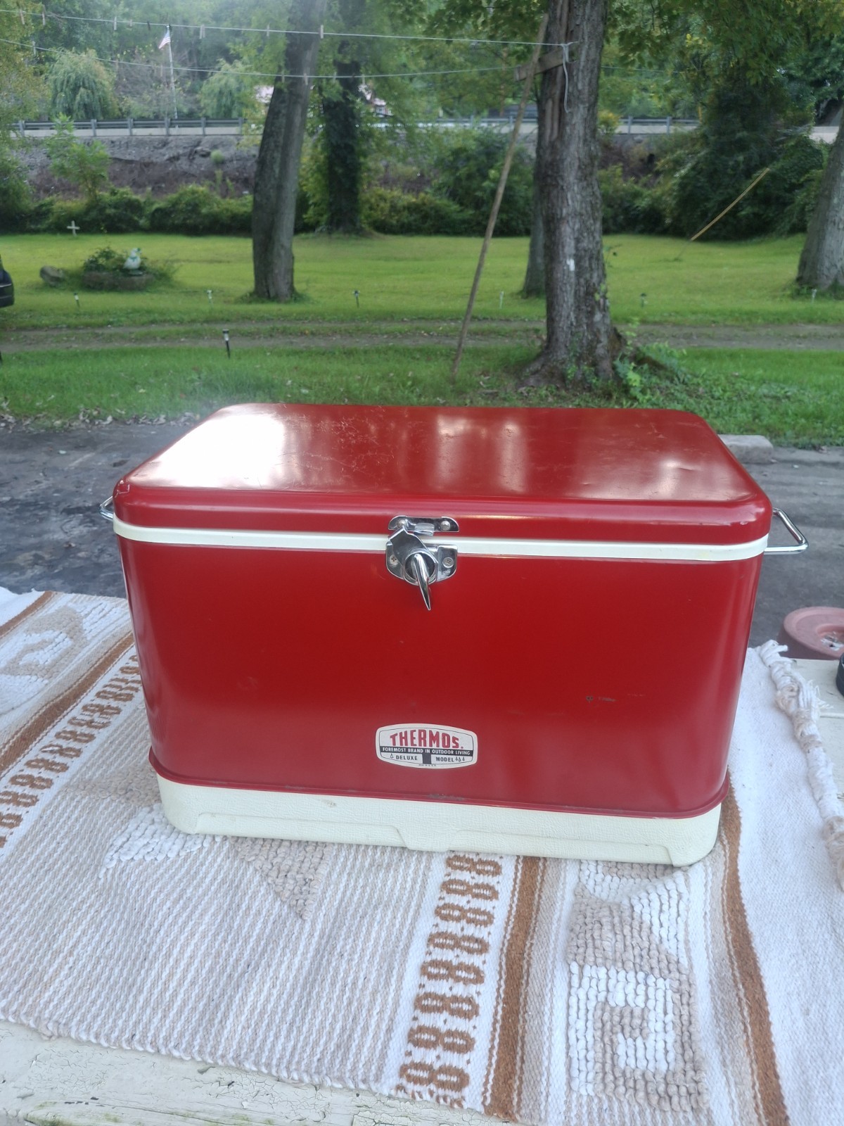 Thermos Delux Model 44 Ice Chest. 1960s and Early 70s. Great Condition.