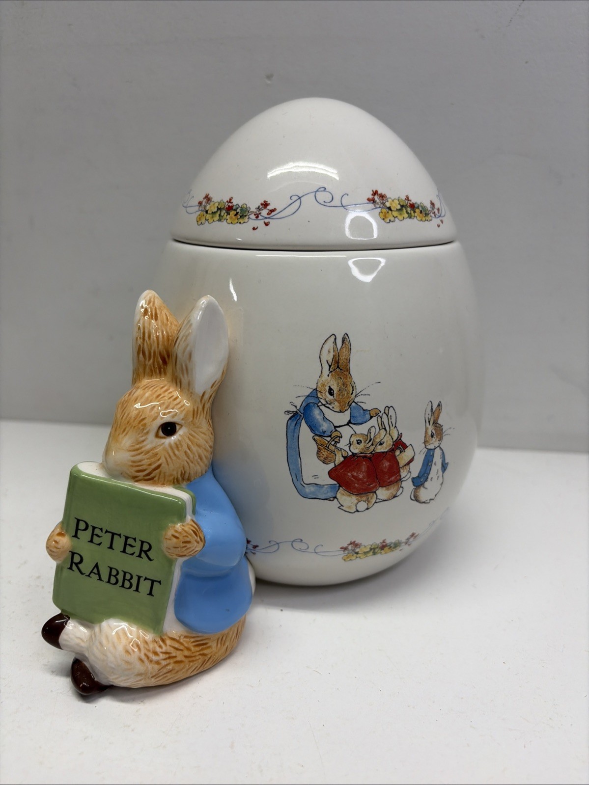 Vtg 2008 Teleflora Beatrix Potter Easter Egg Bunny Peter Rabbit Candy Mints Dish Vtg 2008 Teleflora Beatrix Potter Easter Egg Bunny Peter Rabbit Candy Mints Dish