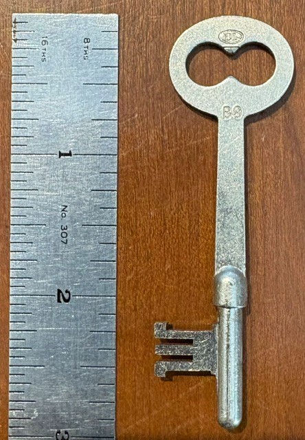 Dominion B9 Vintage Skeleton Key
