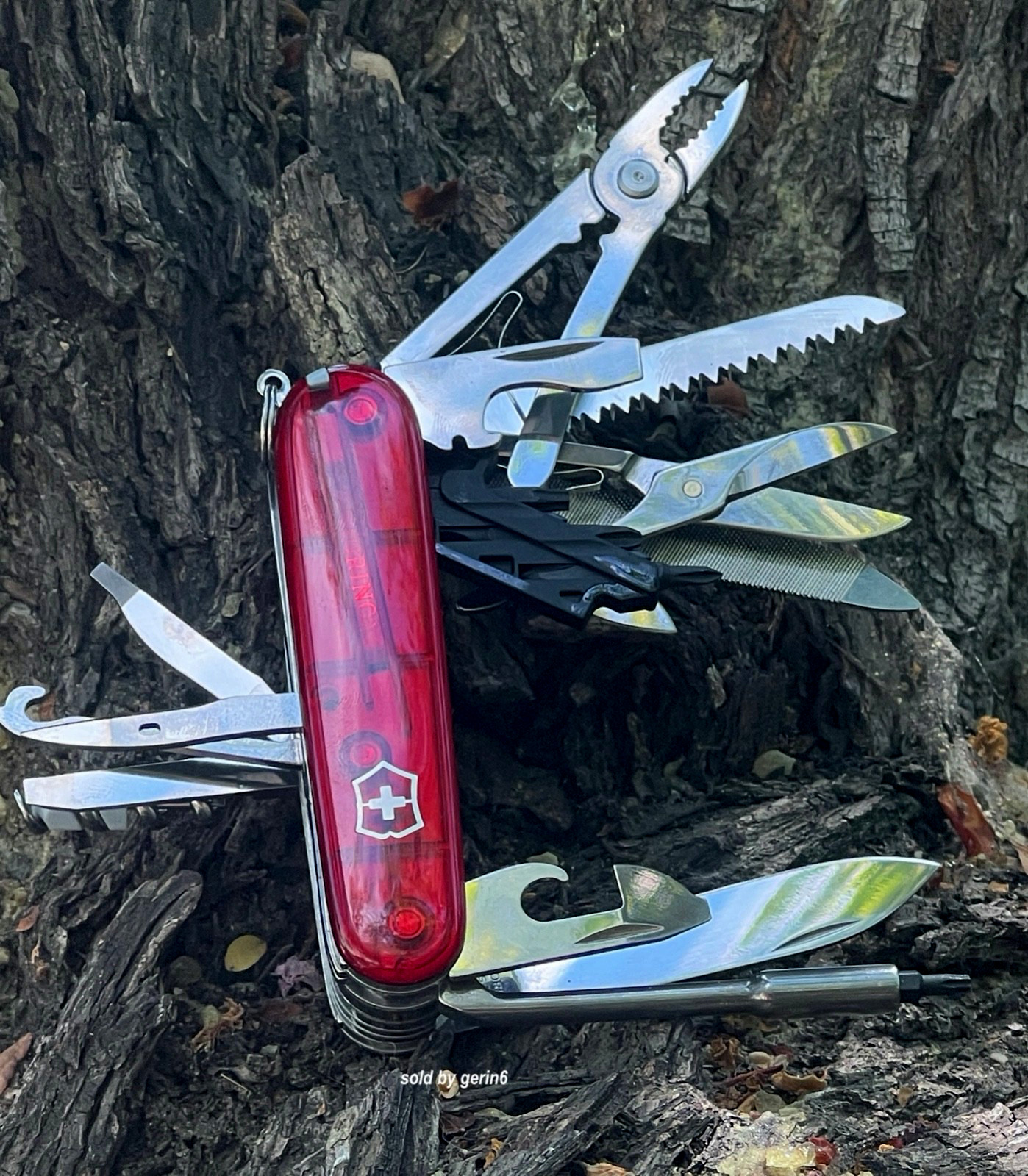 Swiss Army Original Cybertool 41 Red Translucent Knife, Victorinox 1.7775.T, NIB Swiss Army Original Cybertool 41 Red Translucent Knife, Victorinox 1.7775.T, NIB