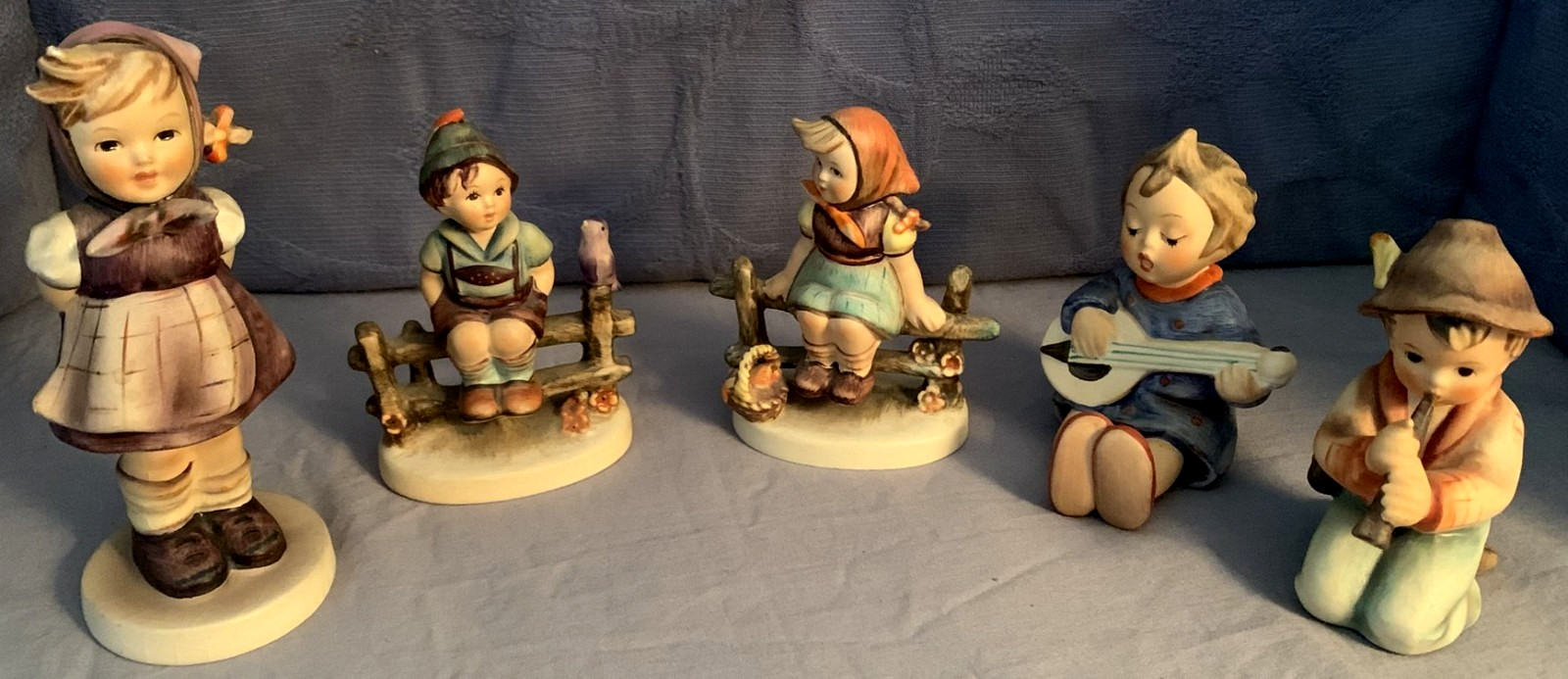 5 Goebel Figurines 1964-1972 Which Hand Little Tooter Joyful... 5 Goebel Figurines 1964-1972 Which Hand Little Tooter Joyful...