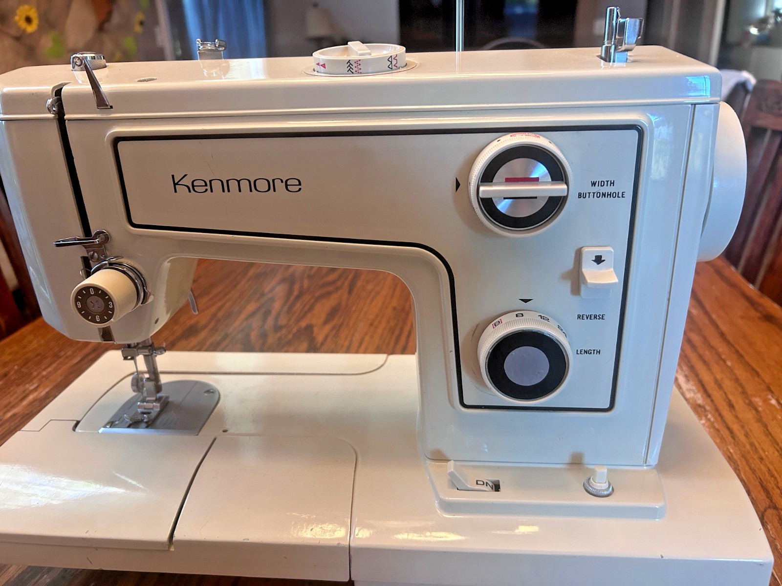 Vintage Kenmore 148.1560 free arm sewing machine, built in Japan, all steel driv Vintage Kenmore 148.1560 free arm sewing machine, built in Japan, all steel driv