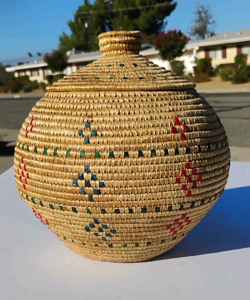 Yupik Eskimo Hooper Bay Knob Coil Grass Seal Gut Basket Large