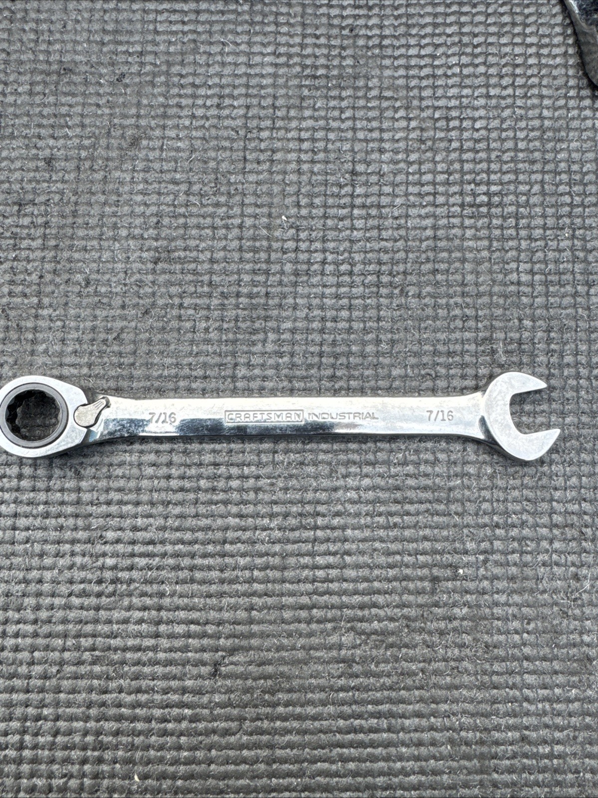 (1) Craftsman Industrial USA Reversible Ratcheting Wrenches Nos 2462 7/16 42414