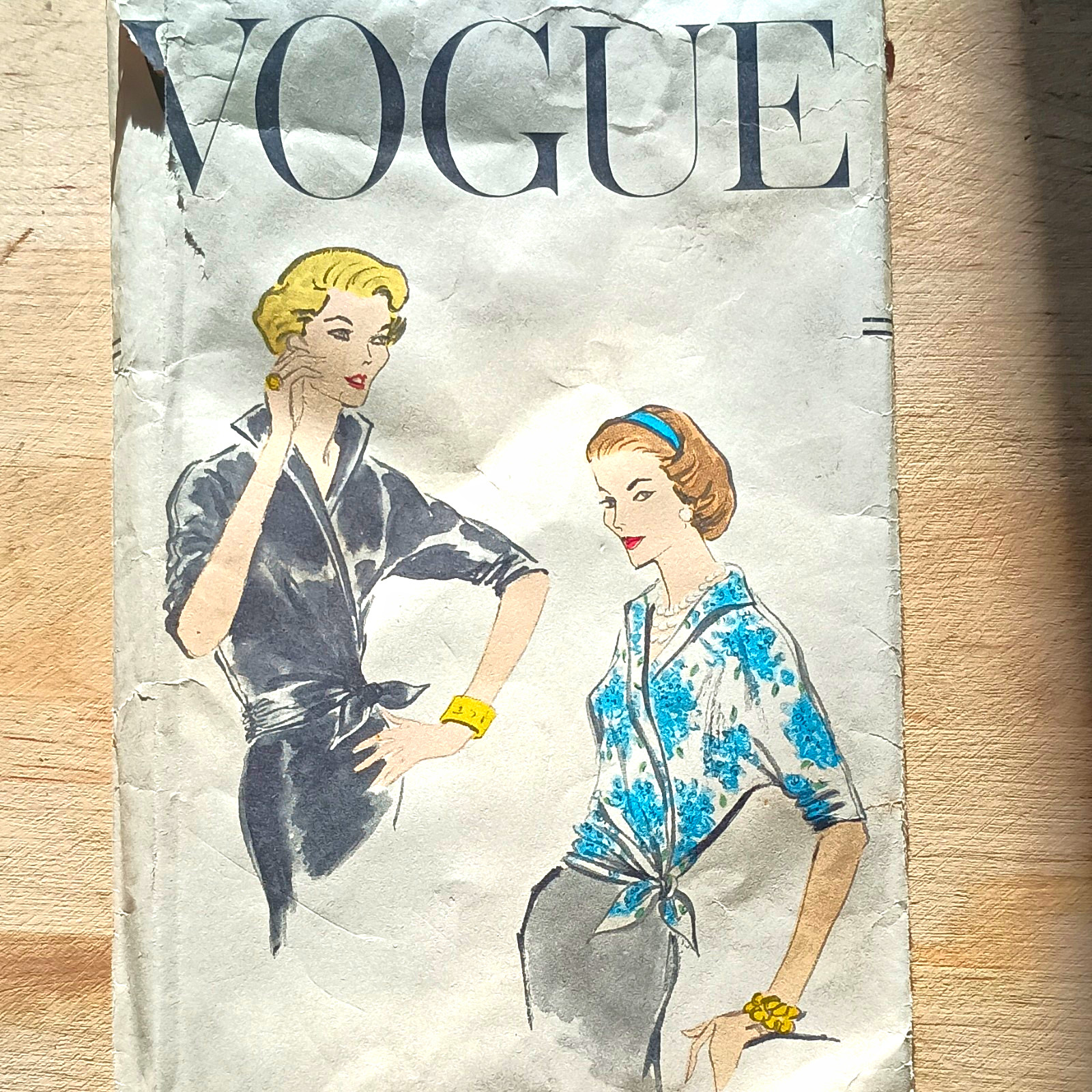 Vogue Patterns 9074 Women’s Misses Blouse Sewing Pattern Size 16 Bust 36 Vintage
