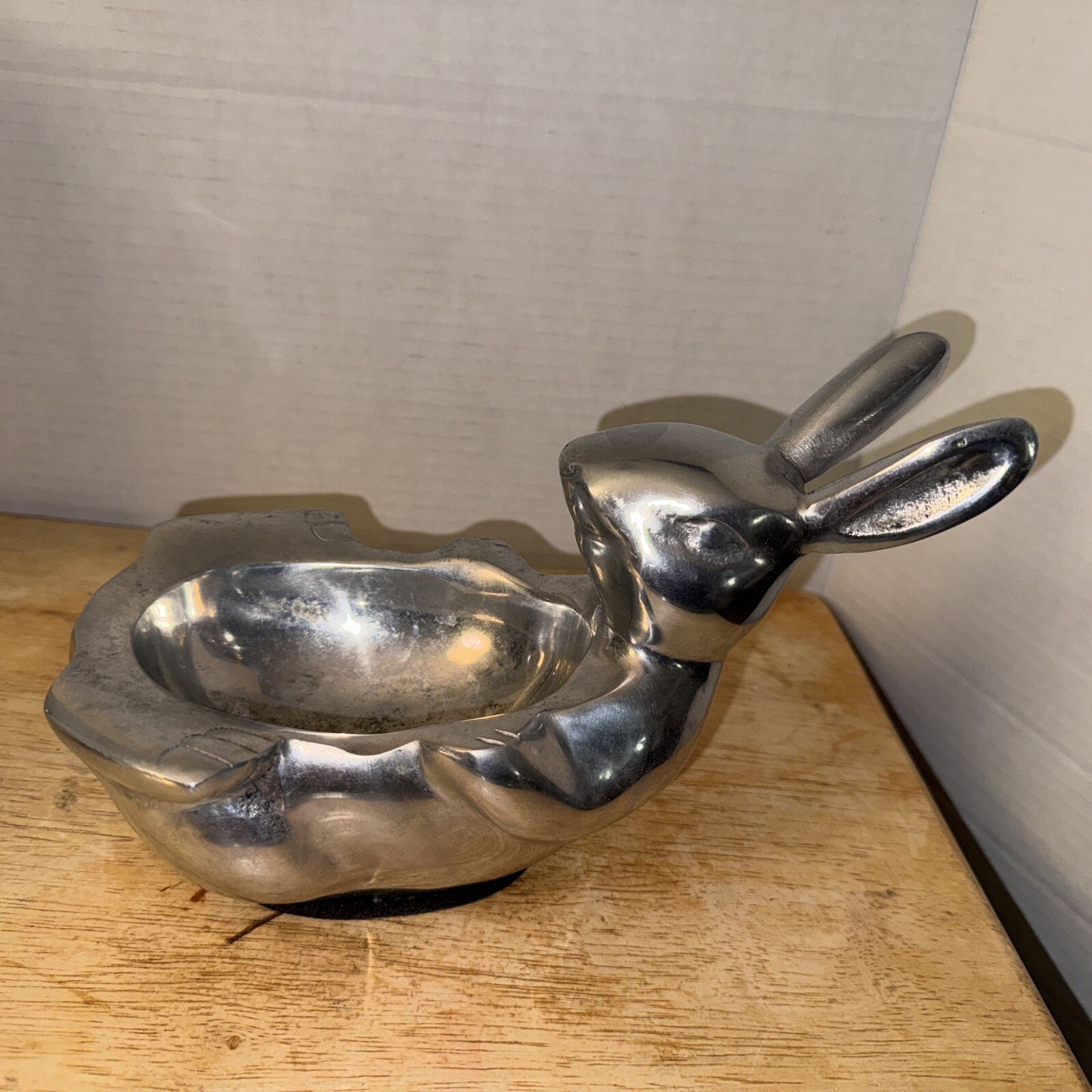 Pewter Bunny Rabbit Enameled Bowl Soap Candy Nut Trinket Bowl India 9” x 6” (K1) Pewter Bunny Rabbit Enameled Bowl Soap Candy Nut Trinket Bowl India 9” x 6” (K1)