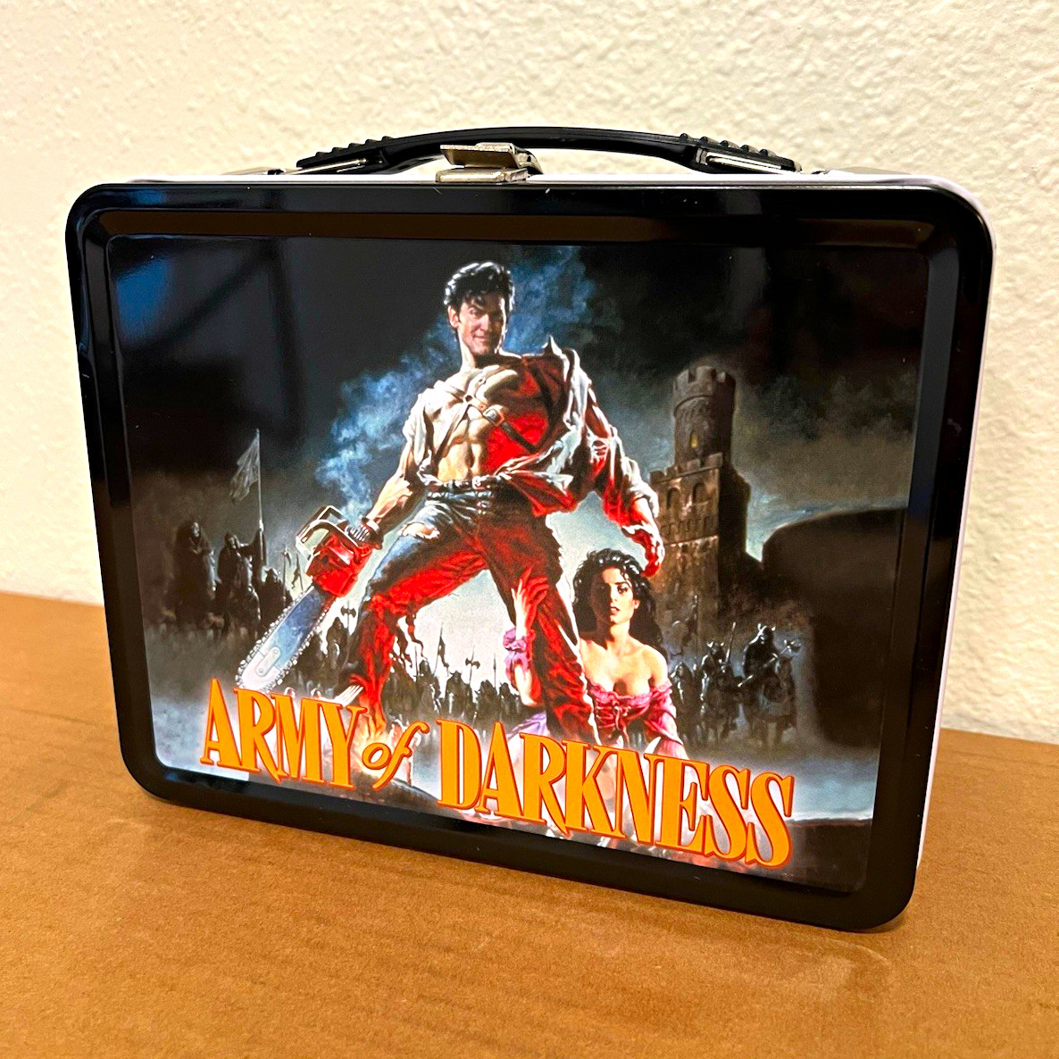 Army of Darkness Metal Lunchbox Tin w/ Thermos. Ash Bruce Campbell. Evil Dead