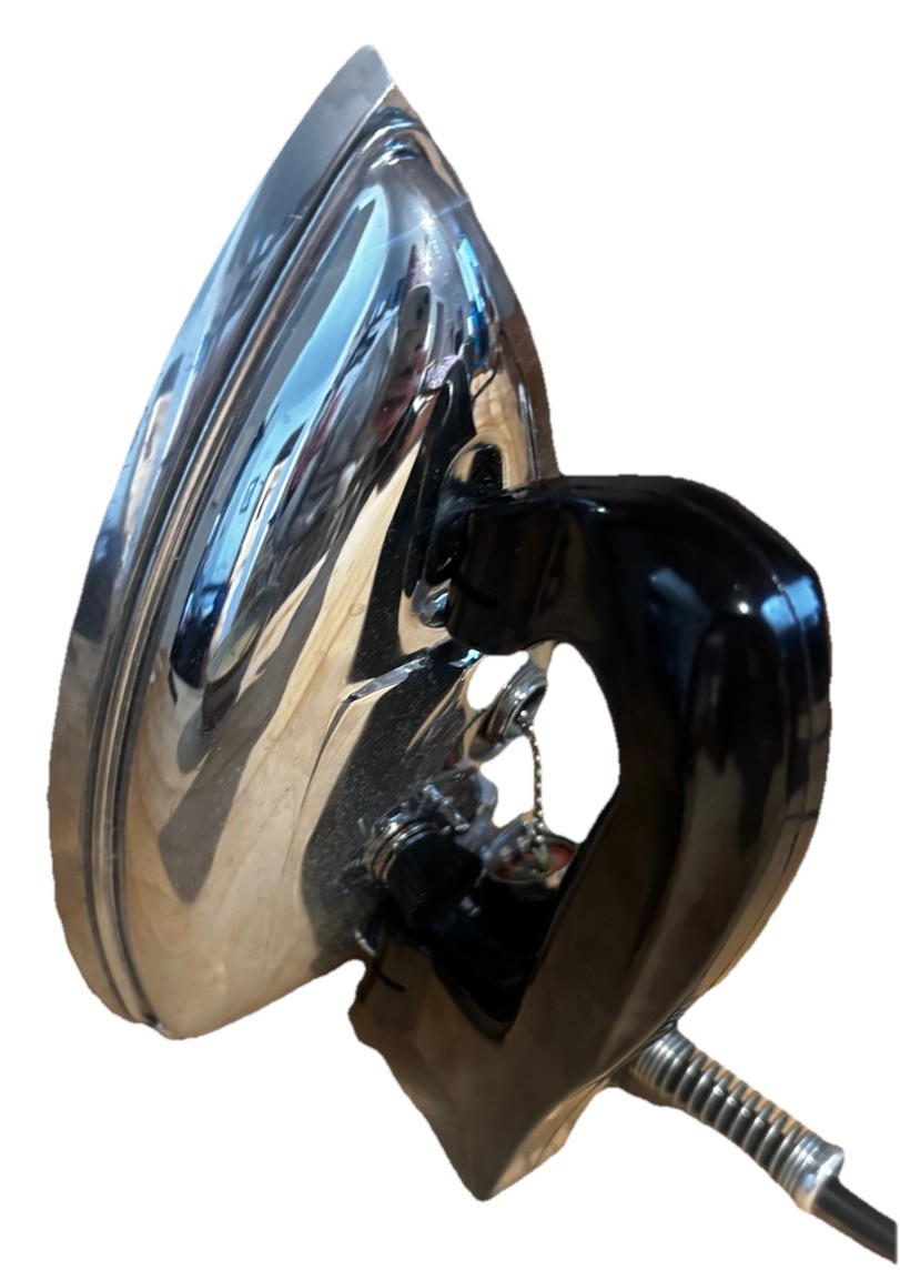 General Electric Travel Steam Iron Tested & WORKING General Electric Travel Steam Iron Tested & WORKING