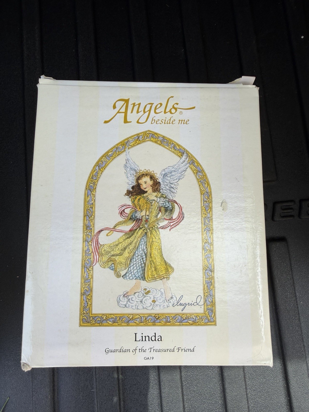 Angels Beside Me Linda Guardian of the Treasured Friend First Edition Figure
