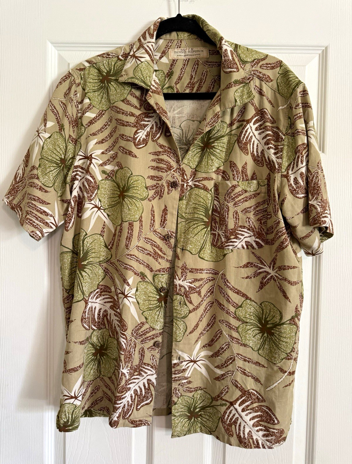 Island Republic 100% Silk Hawaiian Aloha Shirt Green Brown Floral Size L