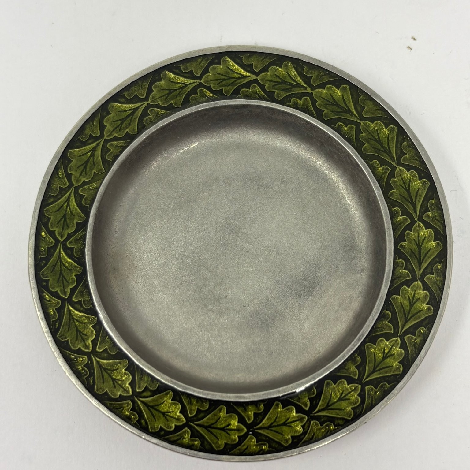 Danforth Fine Pewter Dish Plate with Green Enamel Leaf Motif USA 3.5 Danforth Fine Pewter Dish Plate with Green Enamel Leaf Motif USA 3.5