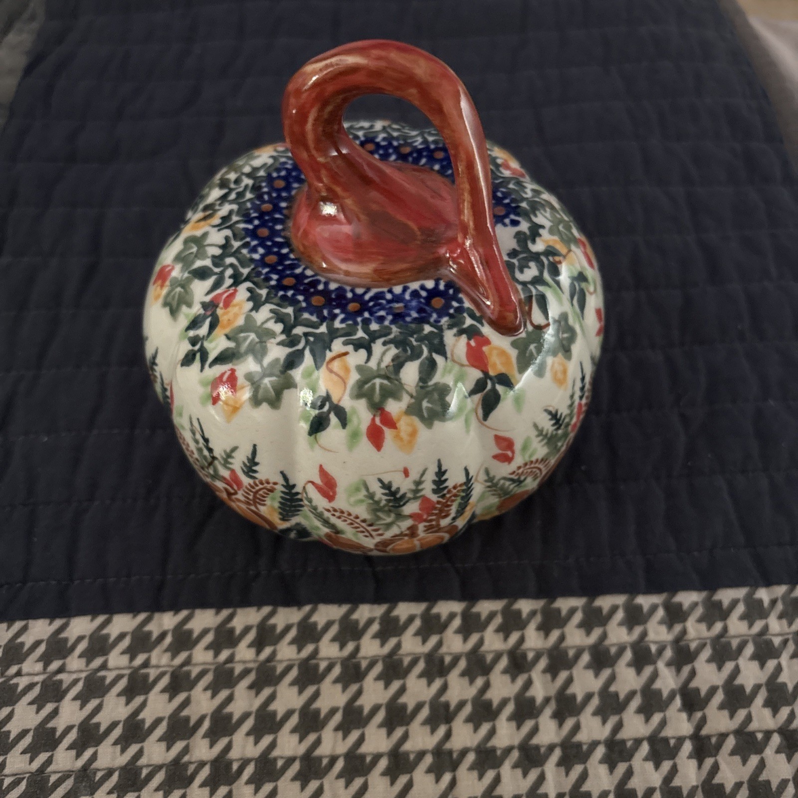 BOLESLAWIEC KALICH POLISH POTTERY UNKIKAT  Pumpkin W/ Acorns Leafs Autumn