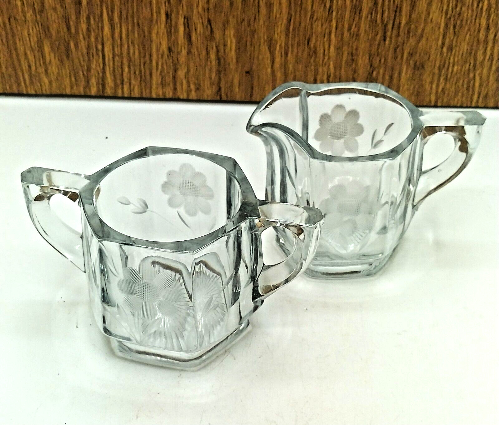 Vtg Pressed Heavy Clear Glass Etched Floral Pattern Hexagon Creamer Sugar Set