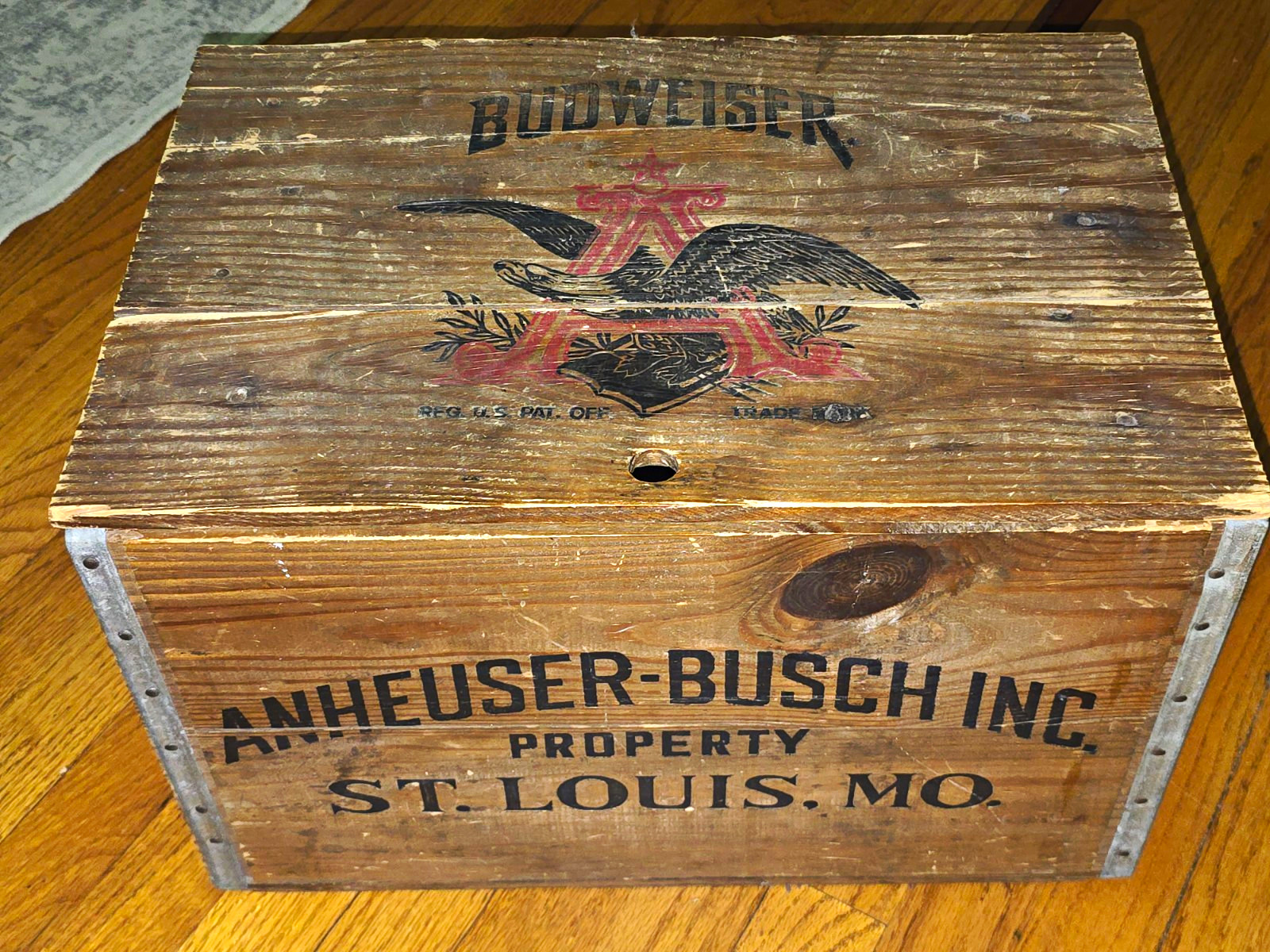 Budweiser Anheuser-Busch St. Louis MO Wooden Bottle Cap Checkerboard Sign