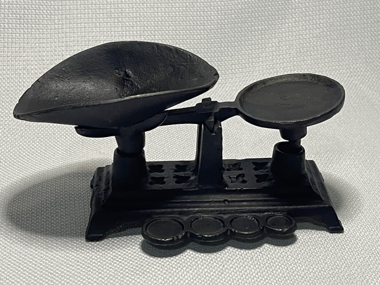 VINTAGE Miniature Cast Iron Scale (3 pieces)