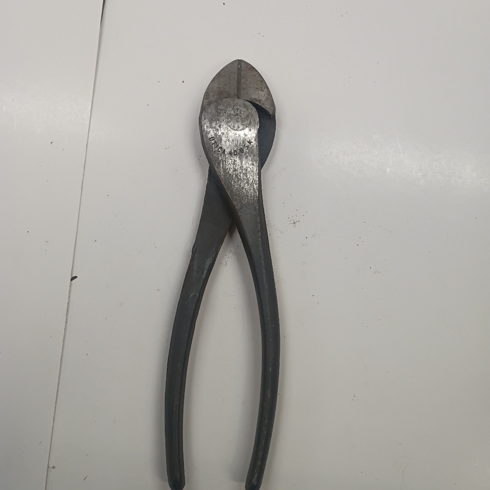Vintage Utica 40 Diagonal Cutters 7 1/8\