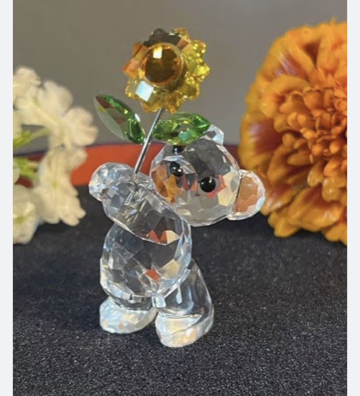 Swarovski Crystal Bear Figurine Sunflower Clear Yellow Glossy Mint Condition Swarovski Crystal Bear Figurine Sunflower Clear Yellow Glossy Mint Condition