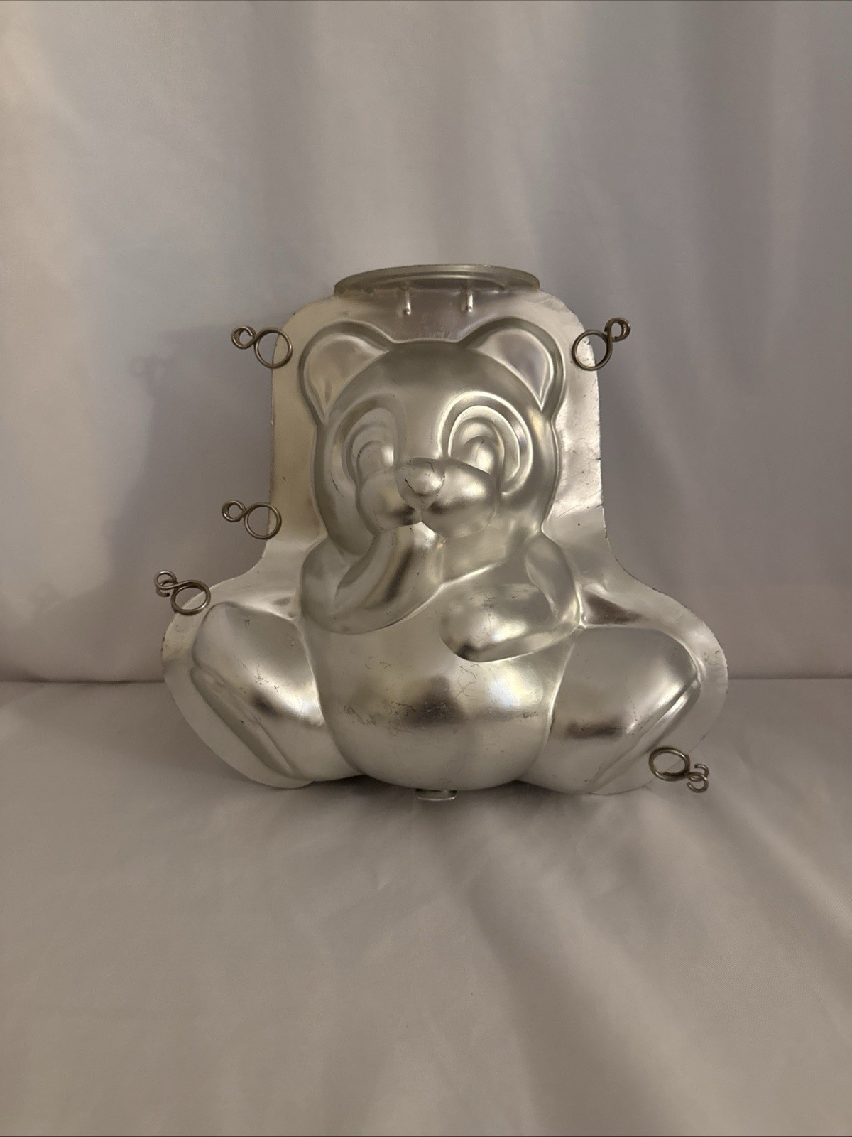 Vintage Wilton 3D Teddy Bear Panda Shaped Stand Up Cake Pan Baking Mold 502-501 Vintage Wilton 3D Teddy Bear Panda Shaped Stand Up Cake Pan Baking Mold 502-501