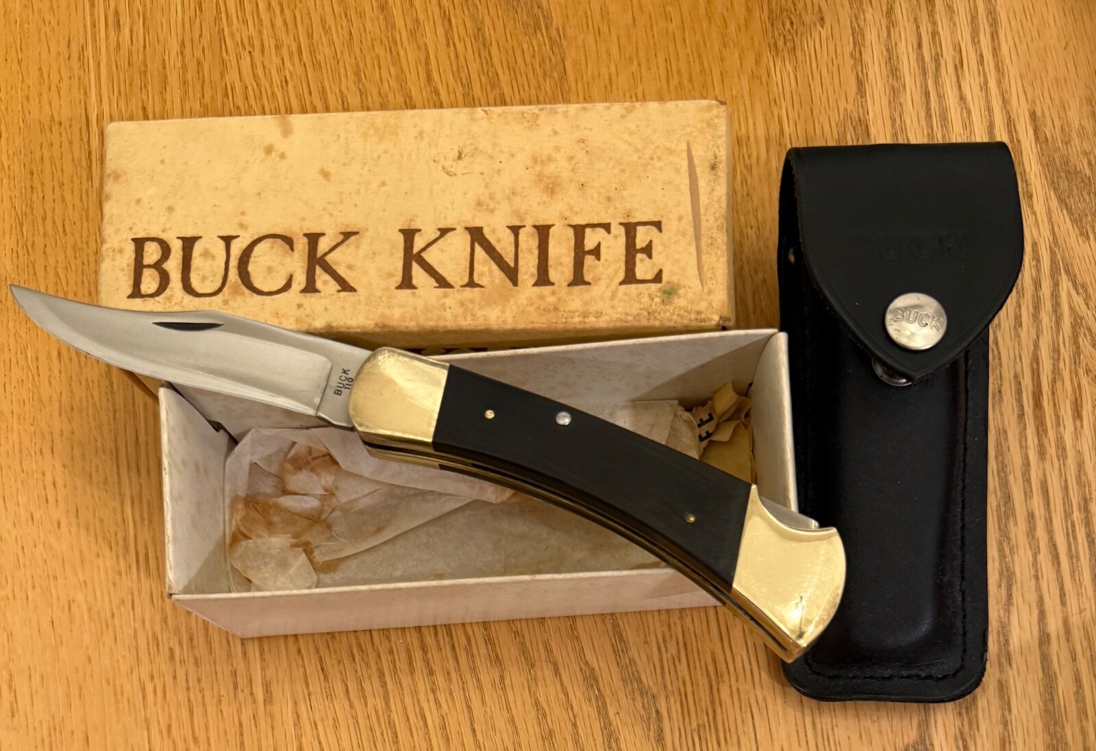 VINTAGE 1972-74 BUCK 110 KNIFE USED IN BOX   D22