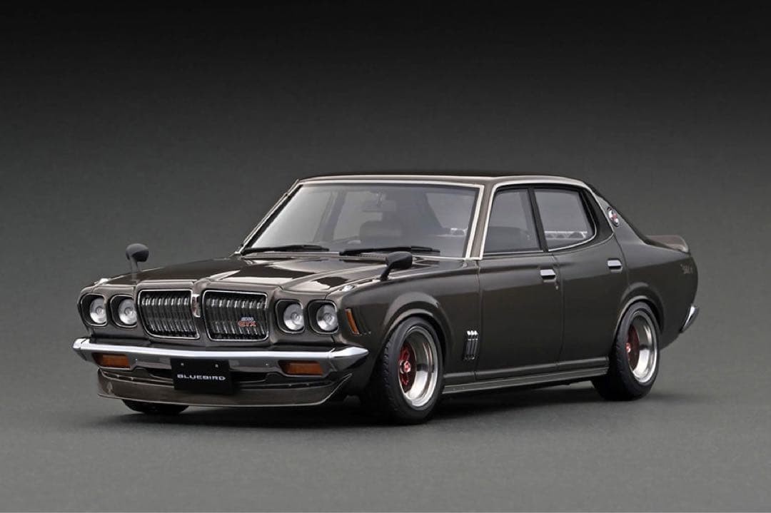 IG3169 1/18 Nissan Bluebird U 2000GTX Resin Model Lowrider 14 Wheels