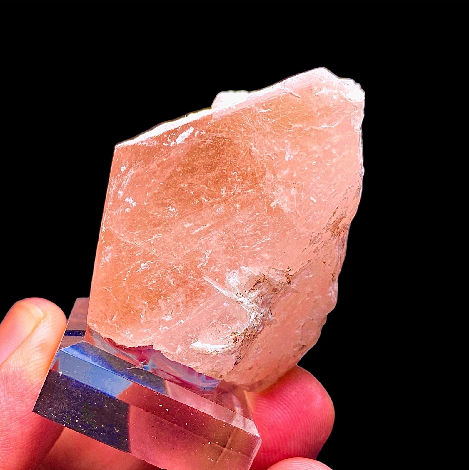 Morganite Gummy Terminated Crystal from Afghanistan(Weight 24 Grams ) Morganite Gummy Terminated Crystal from Afghanistan(Weight 24 Grams )
