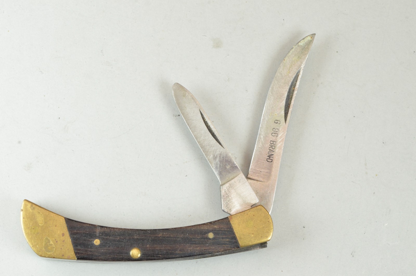 Vintage G-96 Brand Japan 2 Blade Folding Hunter Knife Wood Brass Bolsters