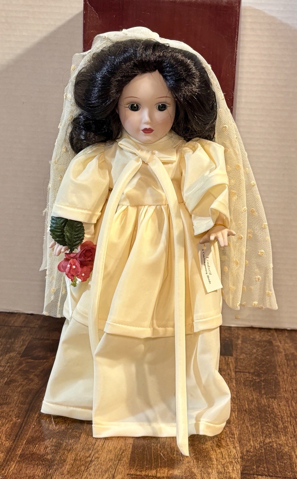 Vtg. Danbury Mint “Brides Of America” The Contemporary Bride Doll \