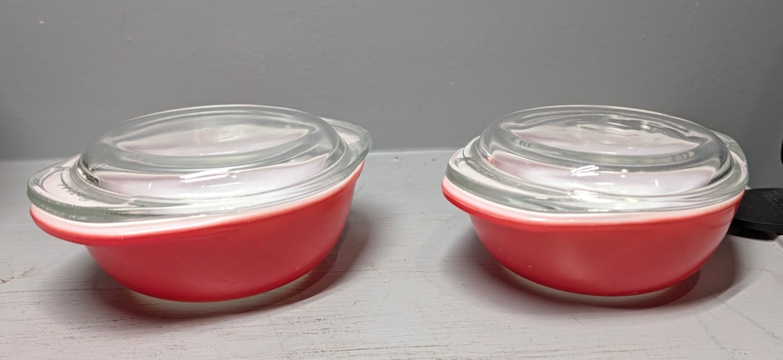 lot of 2 vintage Pyrex 080 Flamingo Pink 8 oz casserole dishes with lids