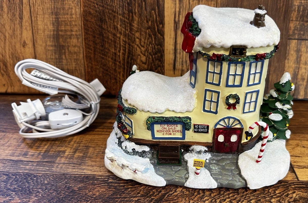 HAWTHORNE VILLAGE RUDOLPH'S CHRISTMAS TOWN VILLAGE CHRISTMAS TOWN COBBLER