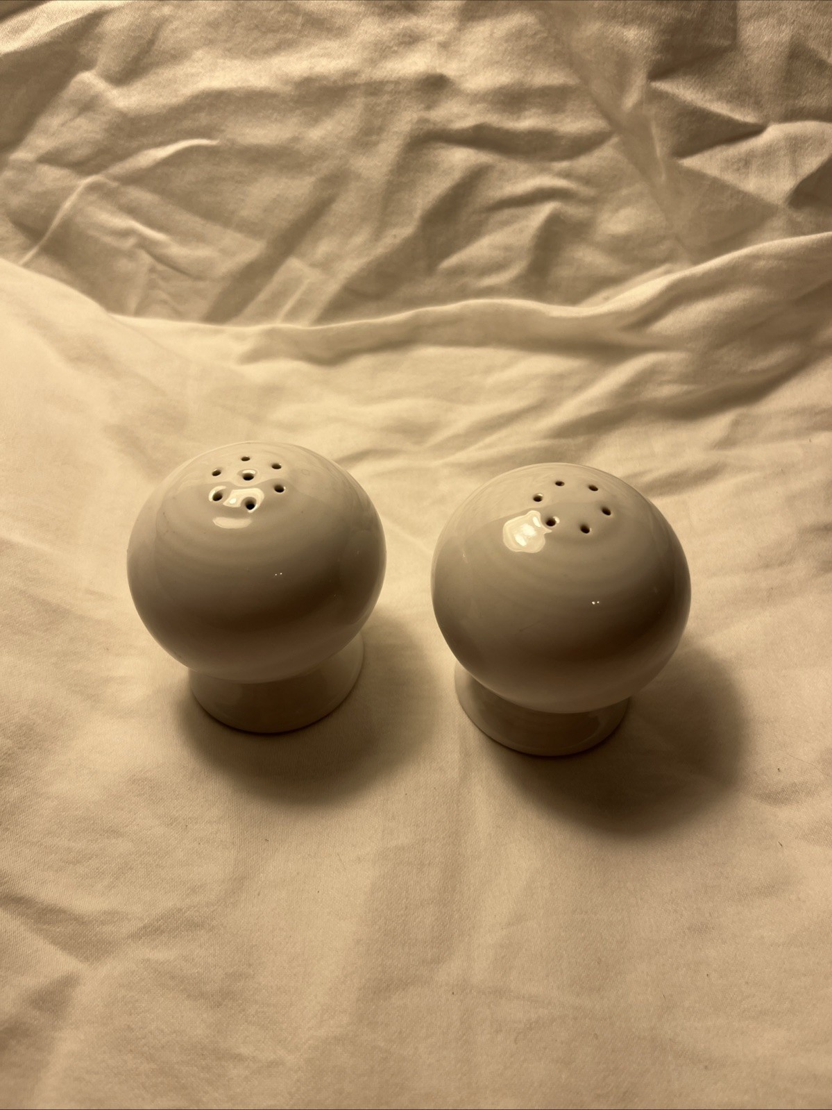 FIESTAWARE IVORY Round Salt & Pepper Shakers Preowned