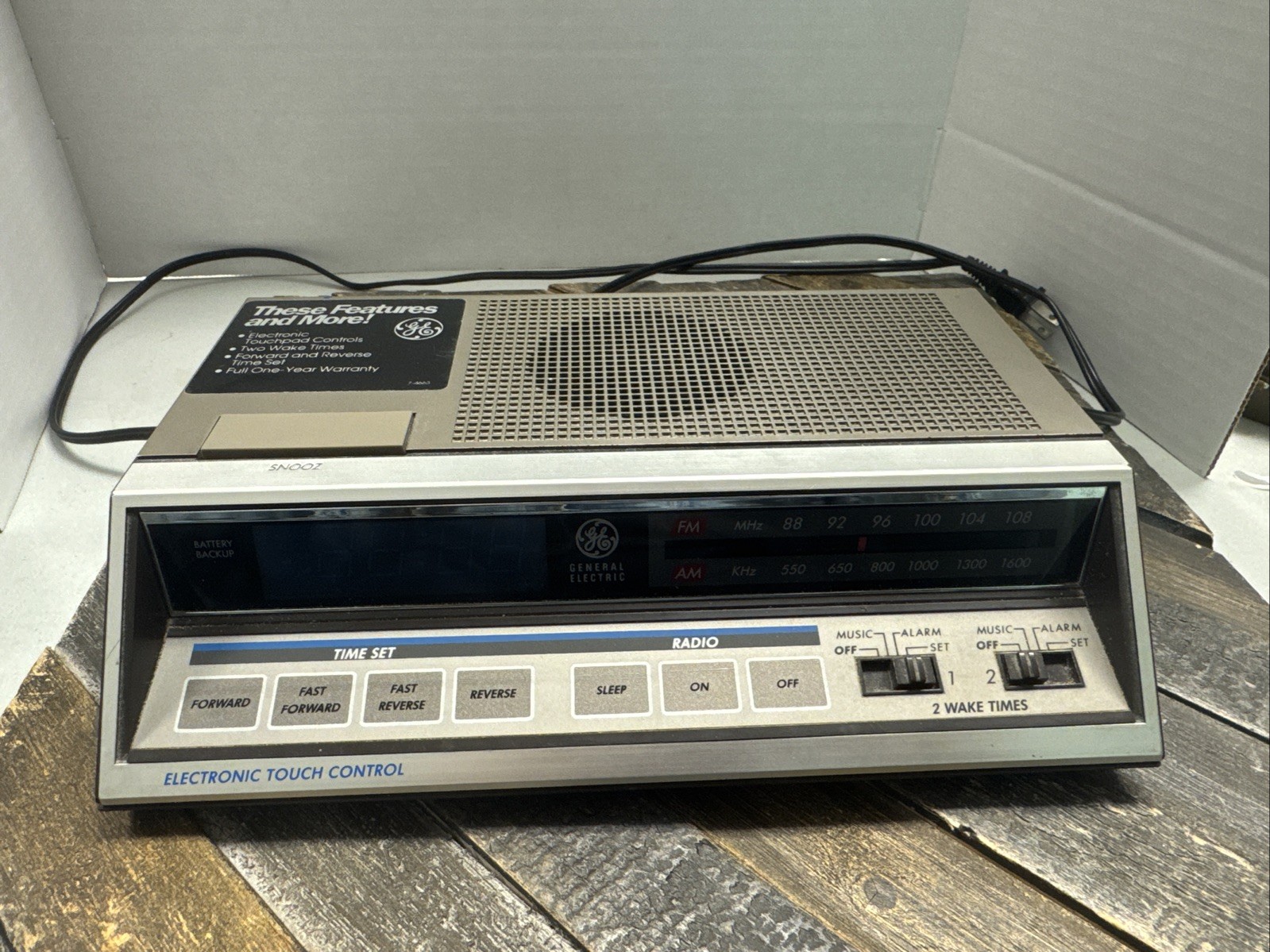Vintage General Electric GE Electronic Touch Control Alarm 7-4663A m15 Vintage General Electric GE Electronic Touch Control Alarm 7-4663A m15