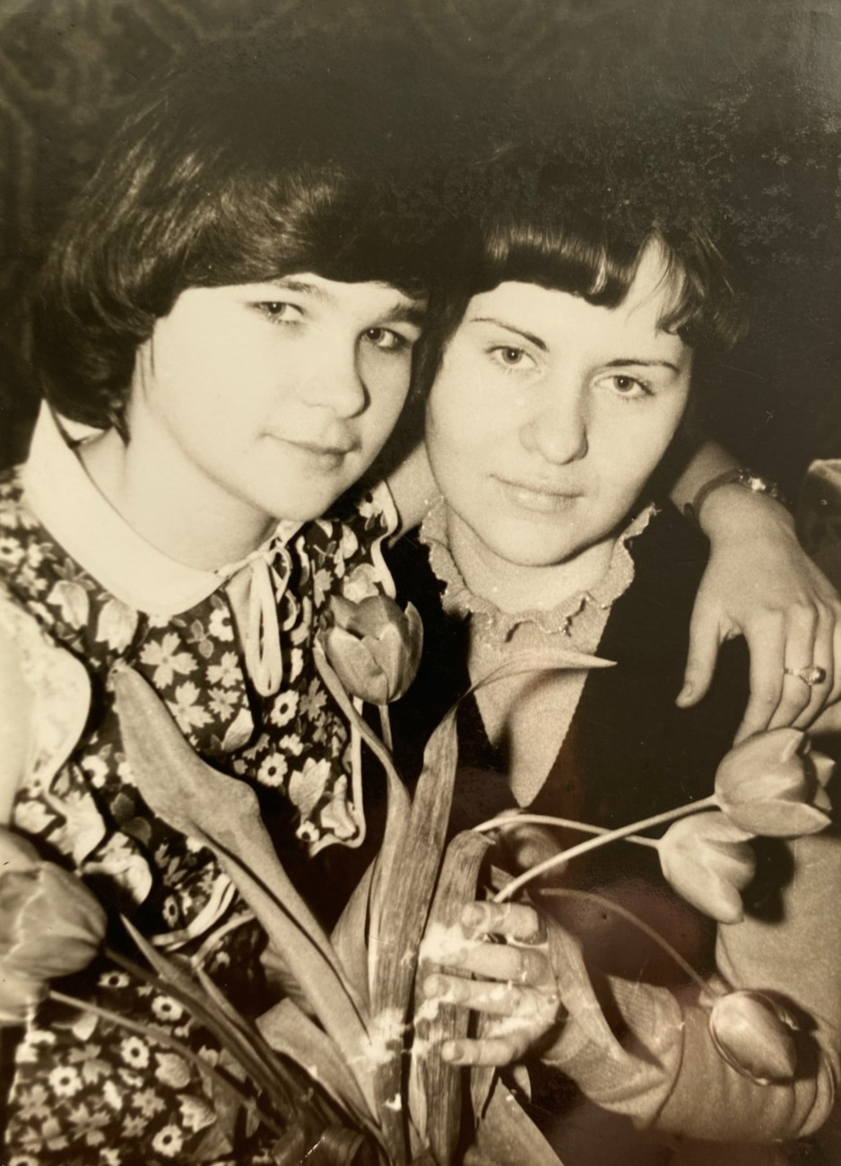 Beautiful Girls Hugging Pretty Attractive Young Women Soviet Vintage Photo USSR