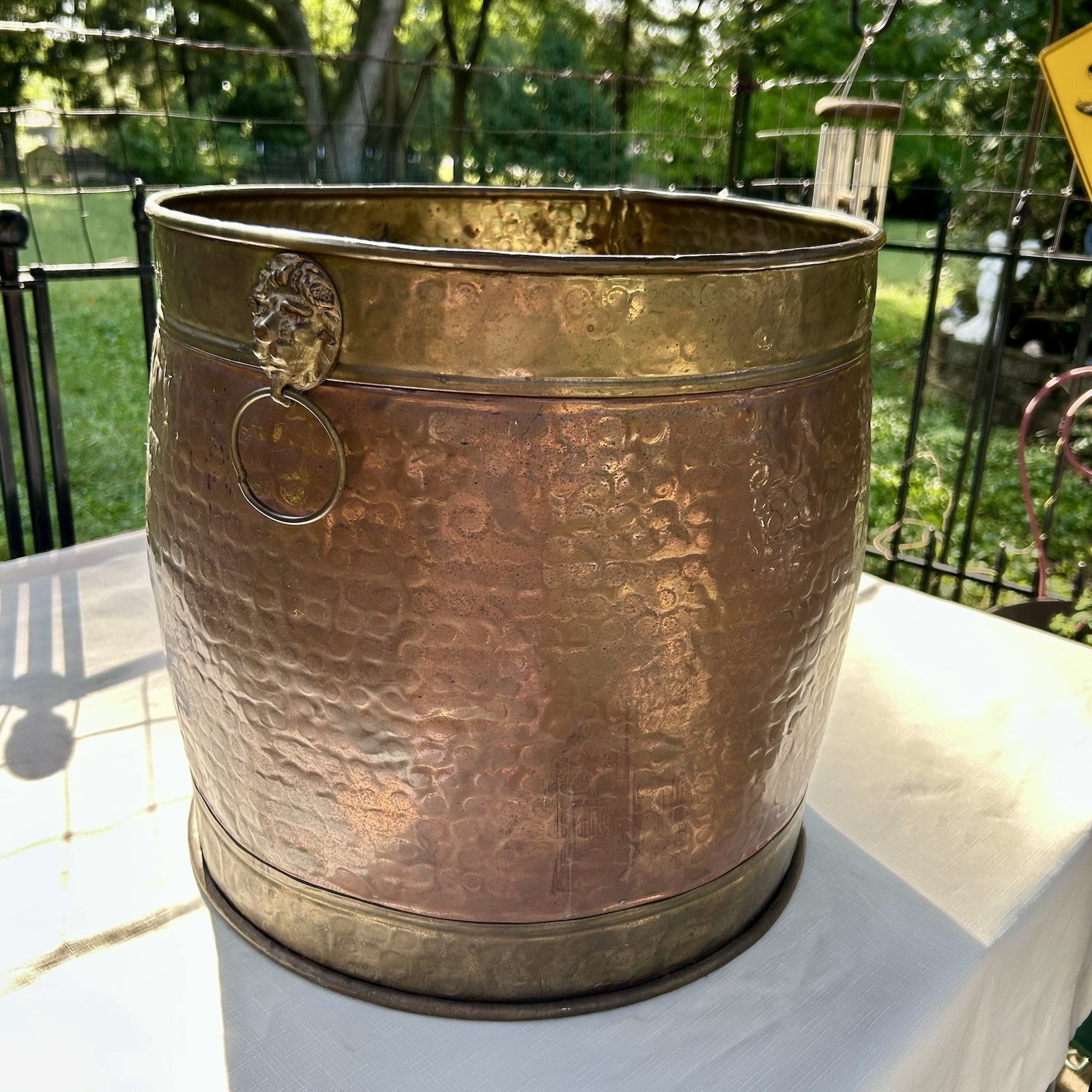 VTG Hammered Copper Brass Jardiniere Large Planter Lion Handle Log Bucket INDIA
