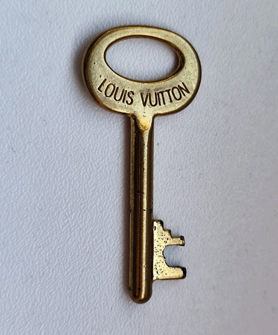 Louis Vuitton Authentic Vintage Brass Skeleton Trunk Key For Lock # 1343941