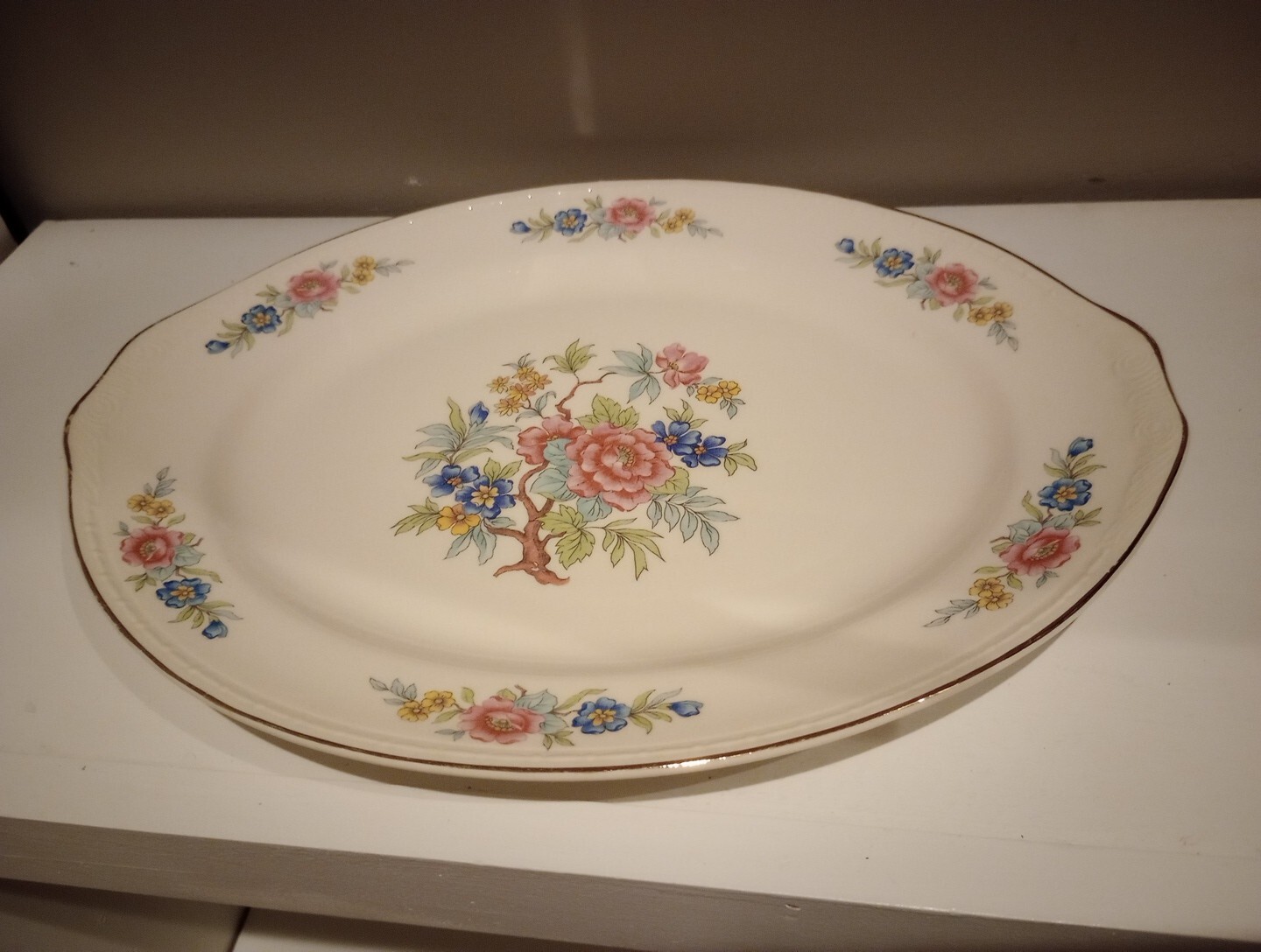 Vintage Homer Laughlin Eggshell  13.5\