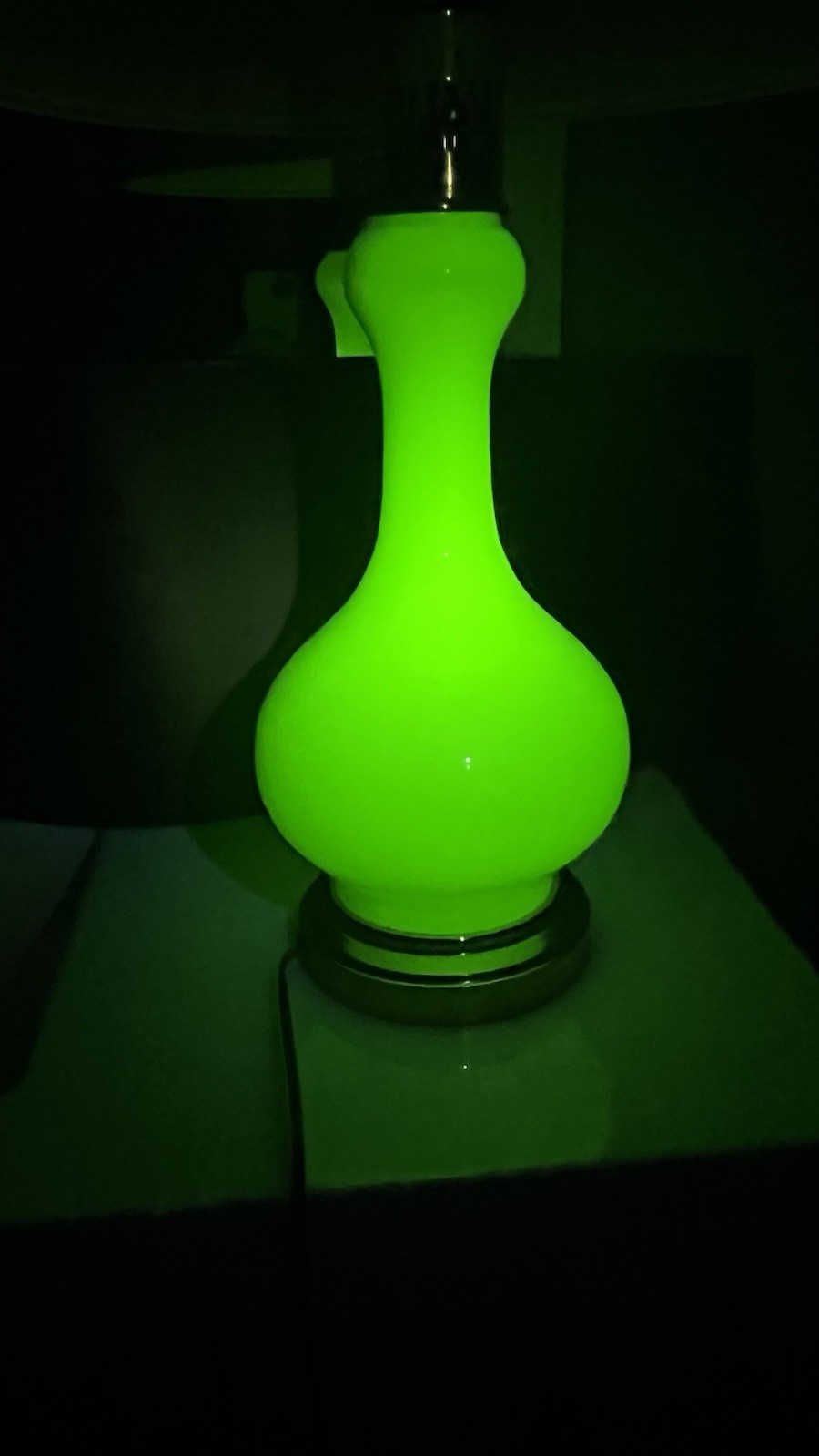 STUNNING VINTAGE Tyndale Chicago Uranium Green Opaline Lamp - Murano Glass