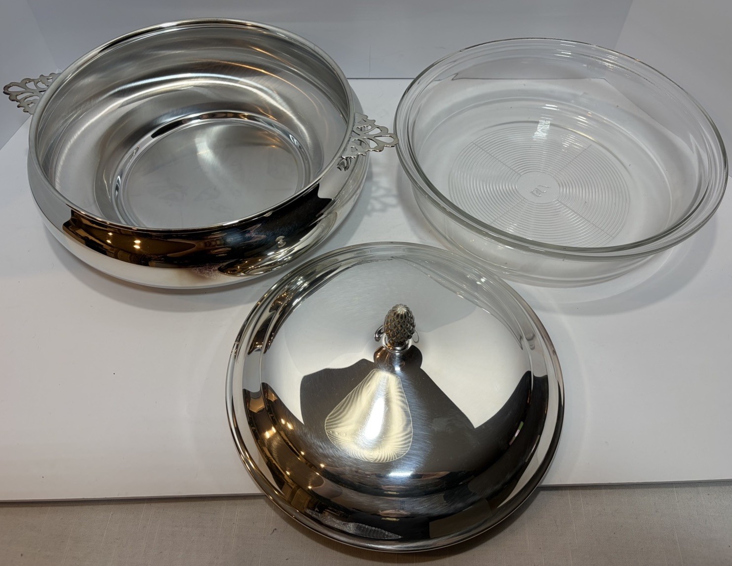 Reed & Barton King\'s Lynn Silverplate Casserole Dish 2 Qt Pyrex Gump\'s Box Vtg Reed & Barton King\'s Lynn Silverplate Casserole Dish 2 Qt Pyrex Gump\'s Box Vtg