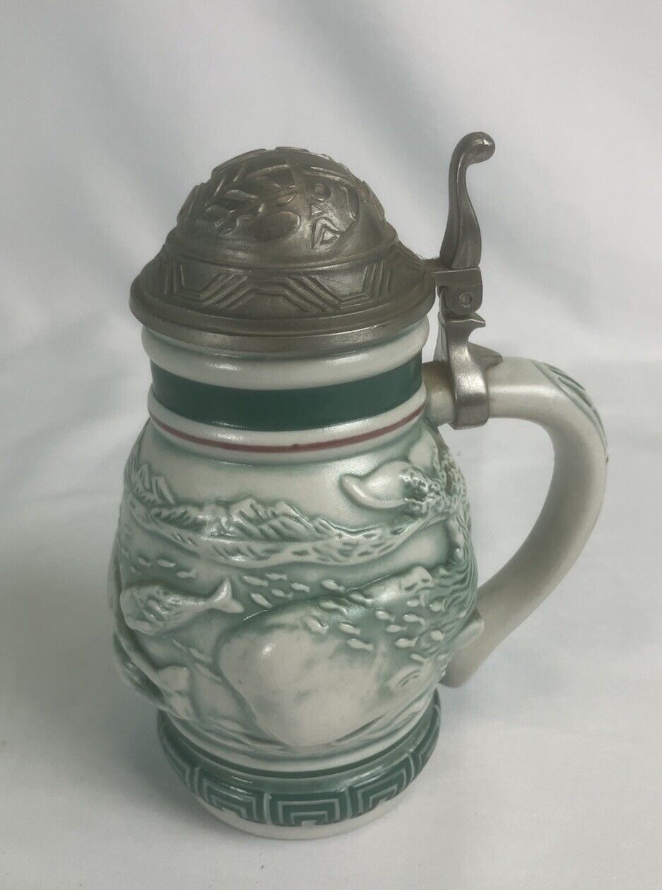 1992 Avon Endangered Species Mini Stein The Sperm Whale #028699 5.5\