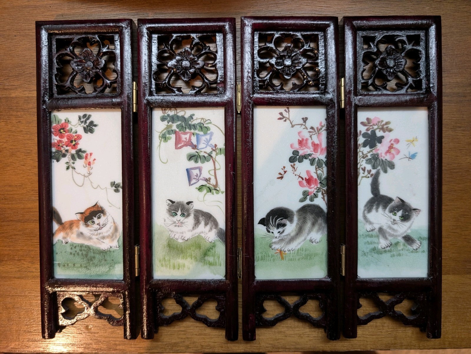 Vintage 1996 Asian Mini Folding Screen Chinese Cat Drawings Wood Floral Tabletop