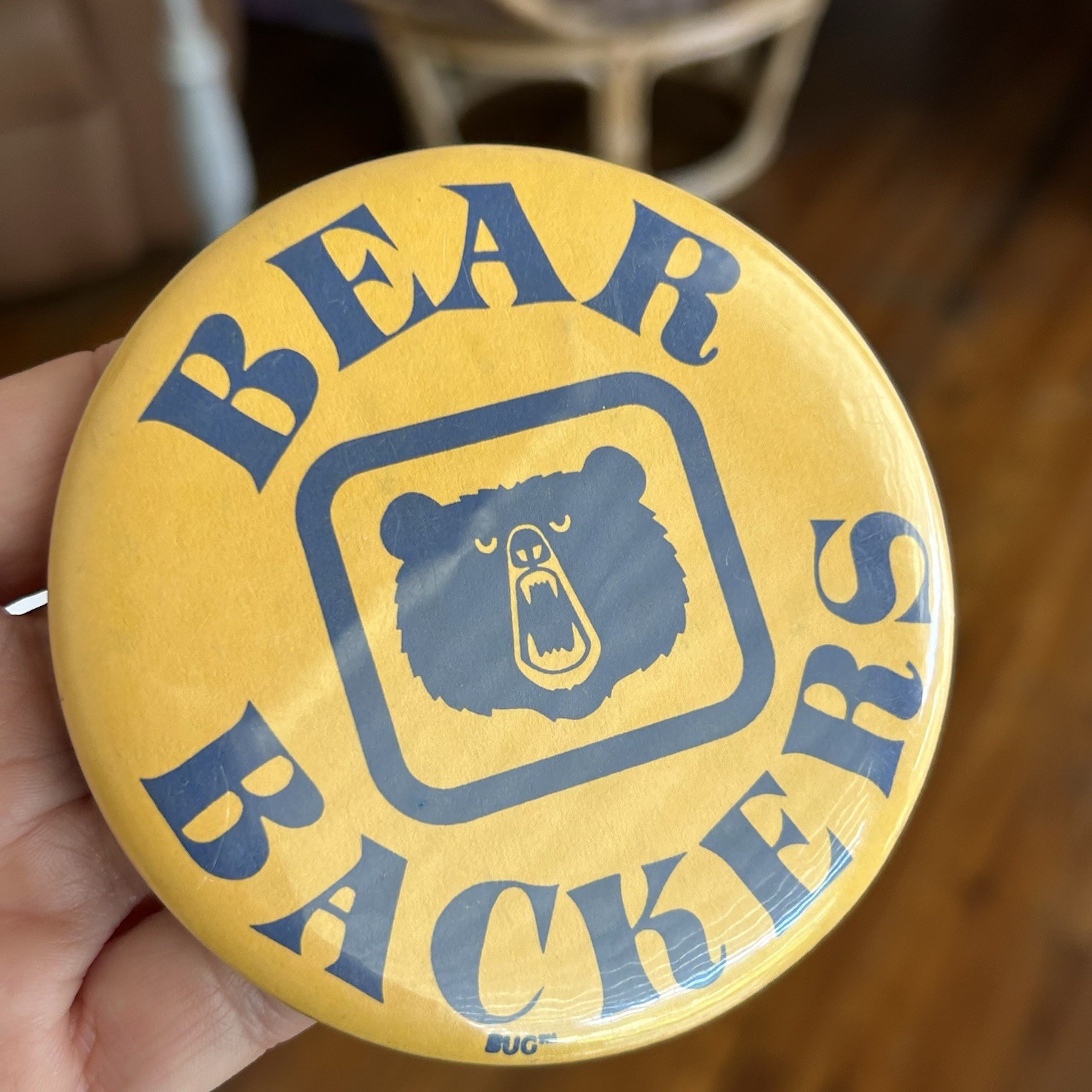 VINTAGE PINBACK BUTTON UC BERKELEY CAL BEAR BACKERS PIN COLLECTIBLE