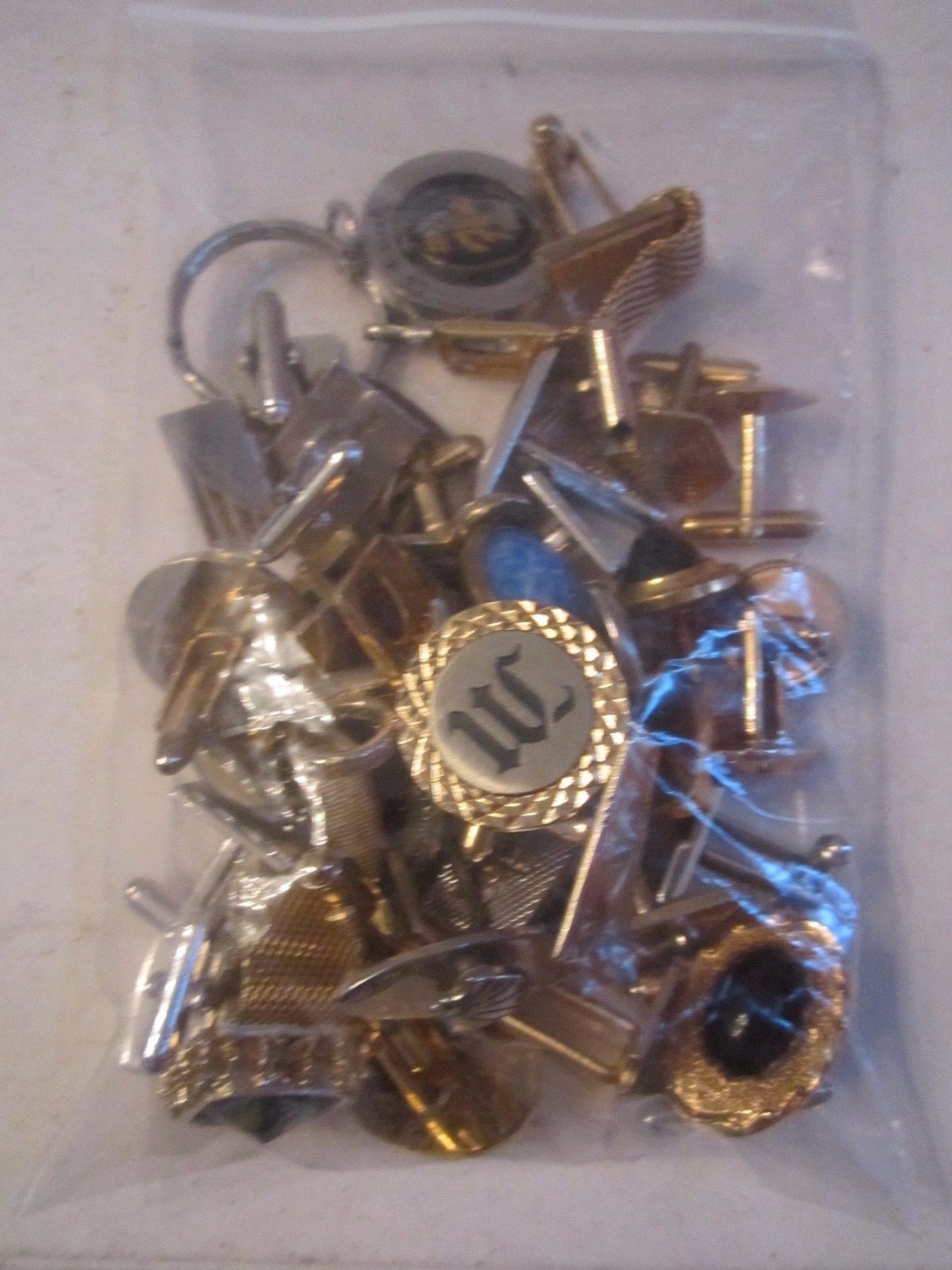 LARGE LOT OF VINTAGE CUFF LINKS AND MORE - 190g - LOT 4 -OFC-4