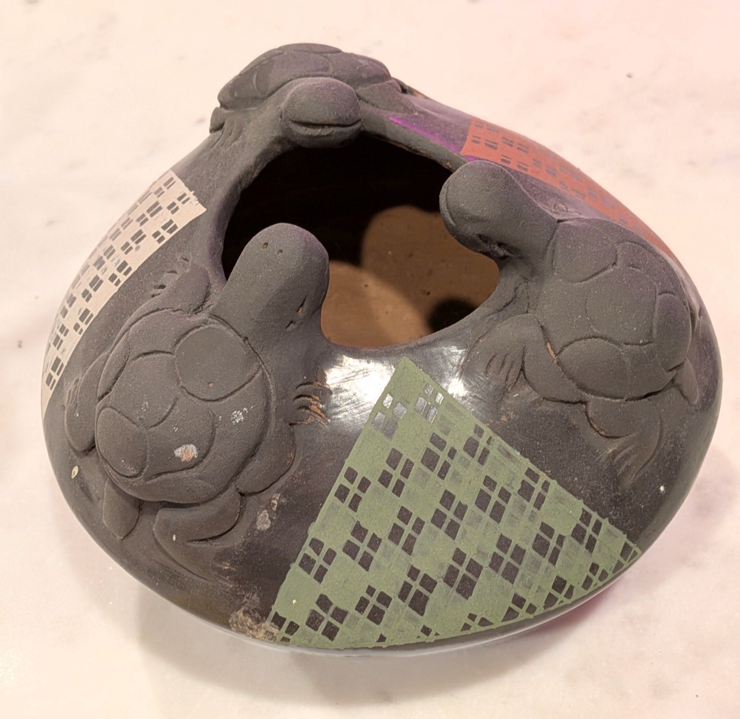 Vintage Jose Quezada Turtles Pottery (Mata Ortiz, Juan Quezada Celado Relative) Vintage Jose Quezada Turtles Pottery (Mata Ortiz, Juan Quezada Celado Relative)