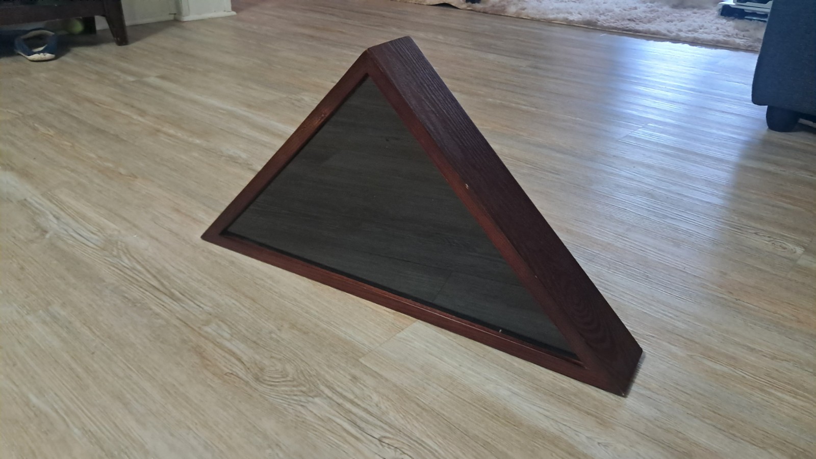 Vtg Green Tree Gallery Wooden Triangle Memorial Flag Display Case Mahogany 